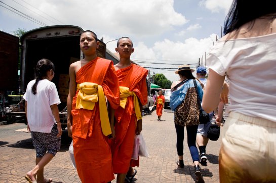 Bangkok_Monks